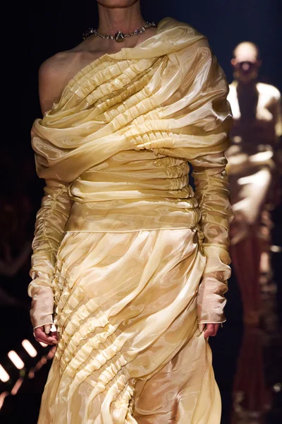 Look 7
